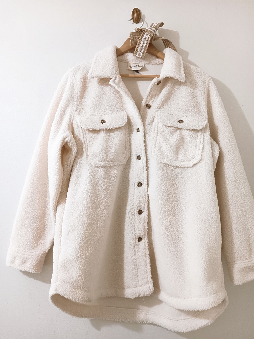UNIVERSAL THREAD COZY ECRU SHERPA FLEECE BUTTON FRONT SHIRT TEDDY SHACKET MEDIUM